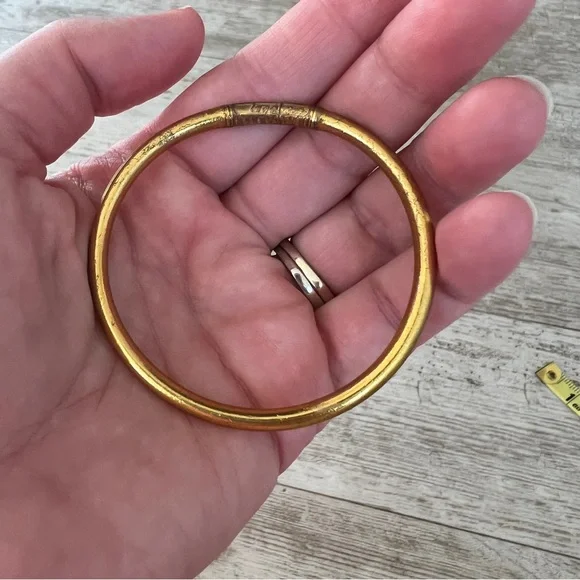 Vintage Gorgeous Elegant Gold, Black, and Green Bangle Sets - Picture 6 of 10